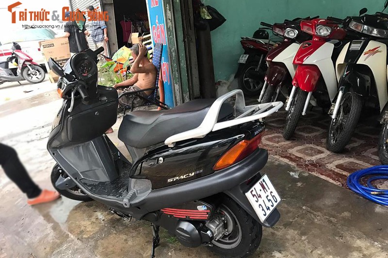 Honda Spacy doi 2008 “bien doc” gia hon 100 trieu tai VN-Hinh-3